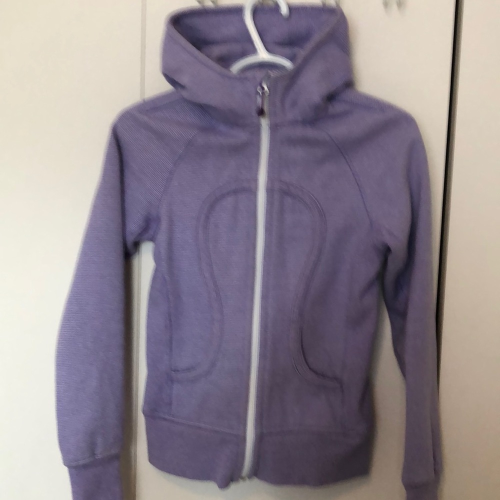 Women’s Lululemon sweater